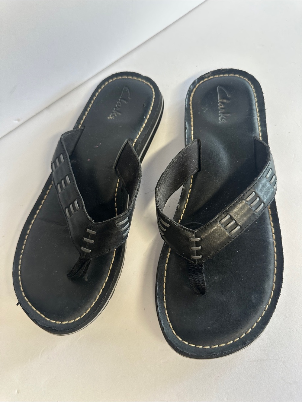 Clarks women’s black leather sandals size 10 - Picture 3 of 5